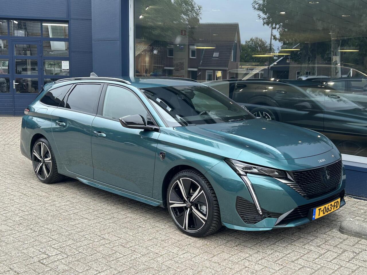 Peugeot 308 SW 1.6 HYbrid 180 GT Pack Business | All Season Banden | 3D Cockpit | Stuurverwarming | Sfeerverlichting | Electrische achterklep | Navigatie | Full LED | Lichtmetaal