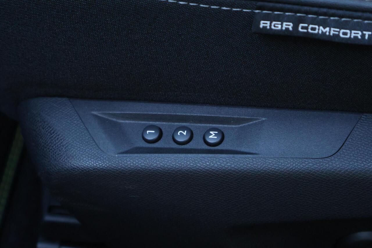 Peugeot 308 SW 1.6 HYbrid 180 GT Pack Business / Pano / Camera / Carplay