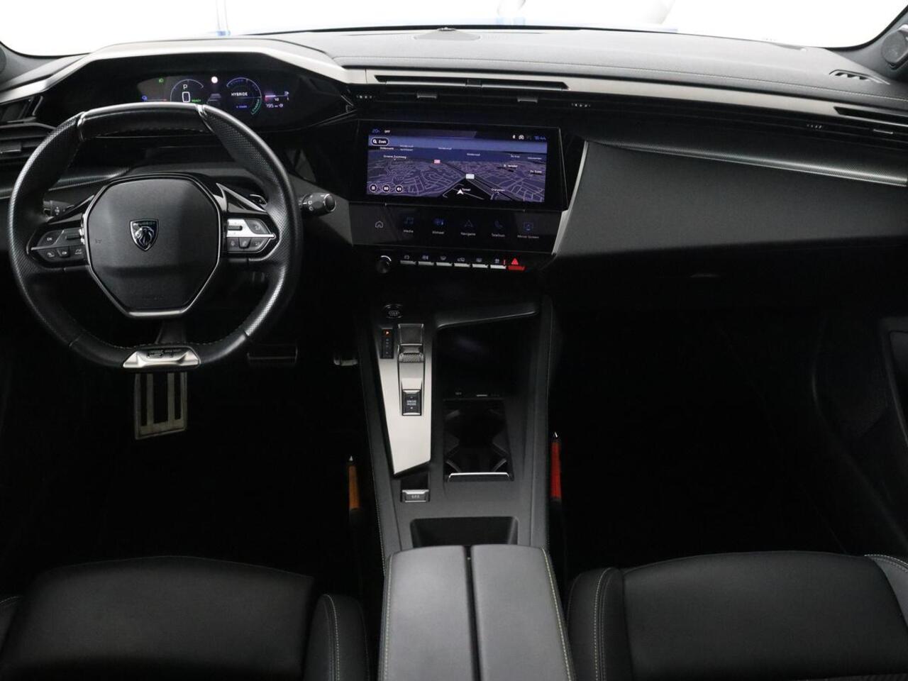 Peugeot 308 1.6 PHEV 225 GT | Panoramadak | Stoelverwarming | 360 Camera | Focal Sound | Adaptive cruise | Matrix LED | Keyless | Carplay | Navigatie | Leder/Alcantara | Dodehoek detectie | Plug In