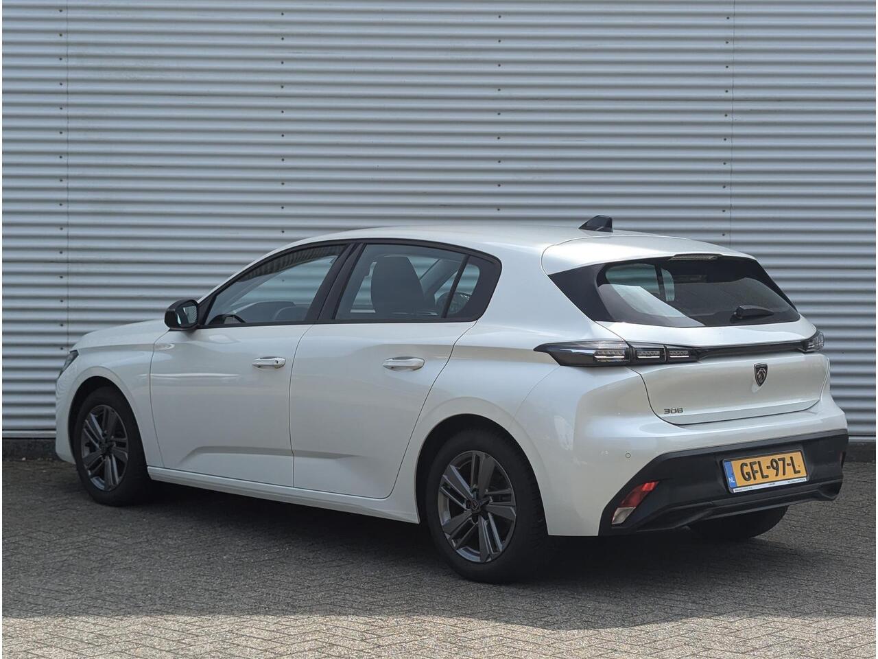 Peugeot 308 Active Pack Business 1.2 Turbo 130pk | NAVI | PARKEERHULP | LM-VELGEN | DAB+ | ACTIVE SAFETY BRAKE PLUS | CLIMA | CRUISE CONTROL |