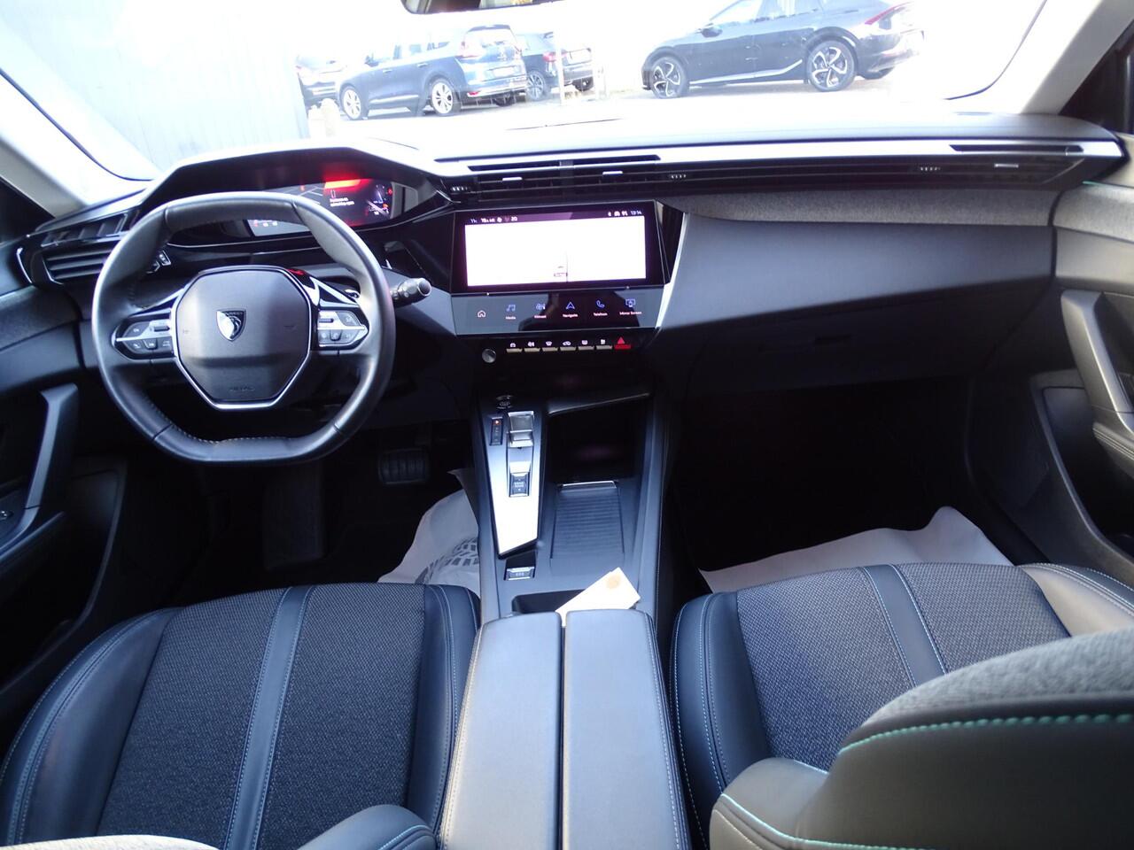 Peugeot 308 1.2 PureTech Allure Pack Business AUTOMAAT| MULTIMEDIA| NAVIGATIE| CAMERA| AIRCO/ECC| CRUISECONTROL| PARKEERSENSOREN