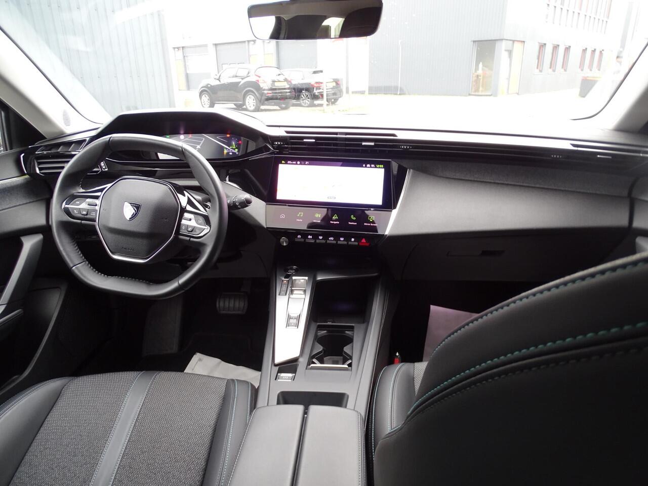 Peugeot 308 1.2 PureTech Allure Pack Business AUTOMAAT| NAVIGATIE| MULTIMEDIA| DODE HOEK DETECTIE| AIRCO/ECC| CRUISECONTROL| PARKEERSENSOREN | ACHTERUIT RIJ CAMERA |