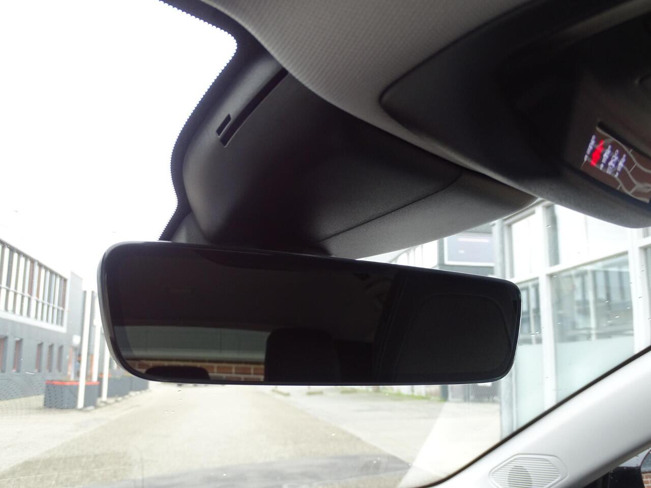 Peugeot 308 1.2 PureTech Allure Pack Business AUTOMAAT| NAVIGATIE| MULTIMEDIA| DODE HOEK DETECTIE| AIRCO/ECC| CRUISECONTROL| PARKEERSENSOREN | ACHTERUIT RIJ CAMERA |