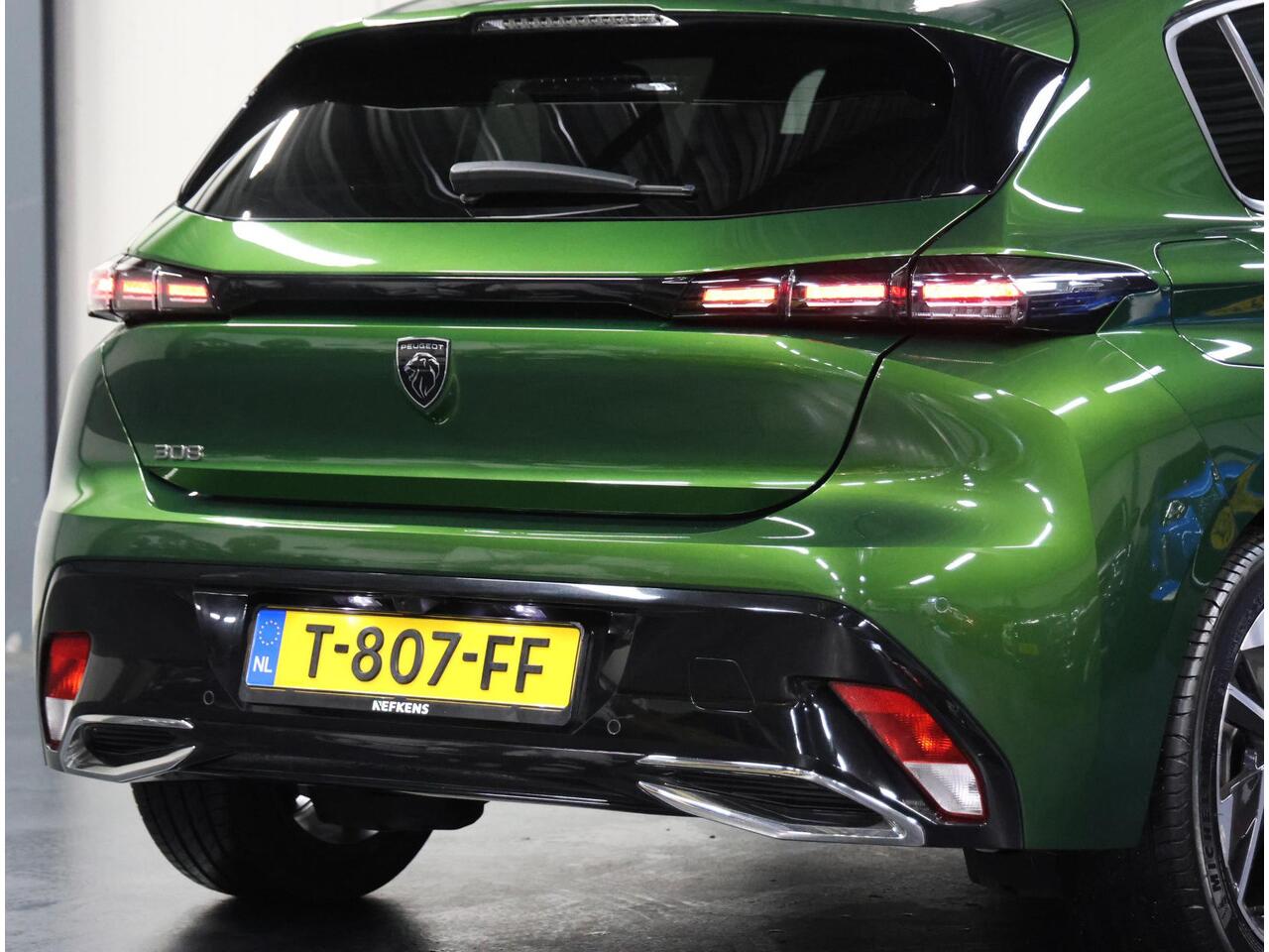 Peugeot 308 130PK Allure | AppleCarPlay/AndroidAuto | Adaptive Cruise Control | LEER/Stof | Camera | Keyless | LED lampen | Navigatie | 17"LMV | Armsteun | Keyless | Privacy Glass | Isofix |