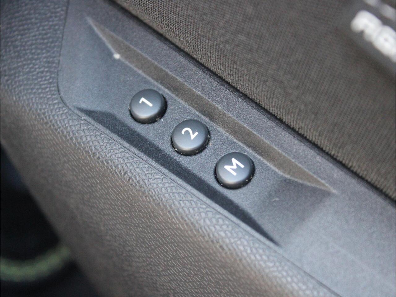 Peugeot 308 1.2 PT GT | Automaat | 360° Camera / Navi / Trekhaak / Climate