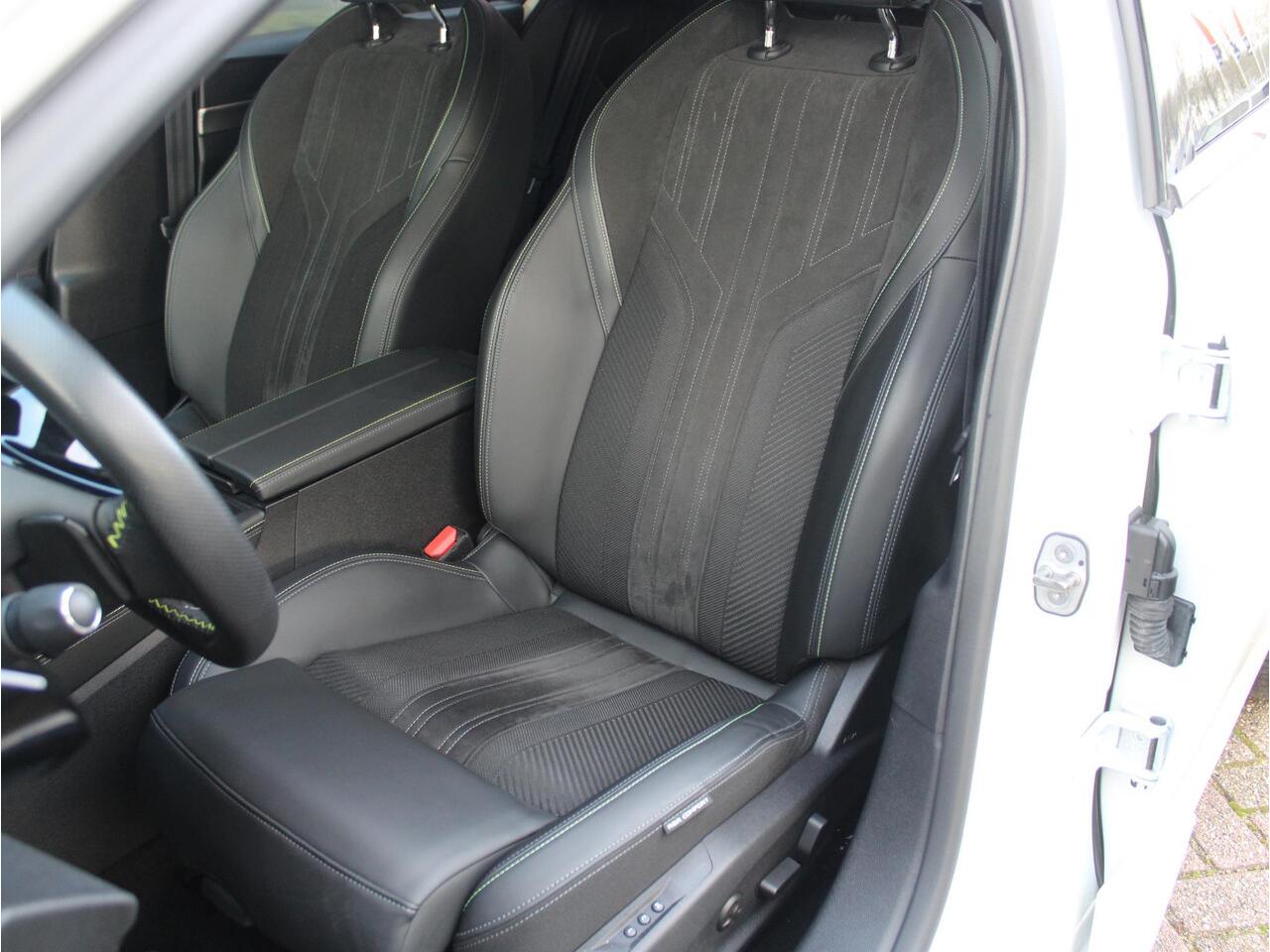 Peugeot 308 1.2 PT GT | Automaat | 360° Camera / Navi / Trekhaak / Climate