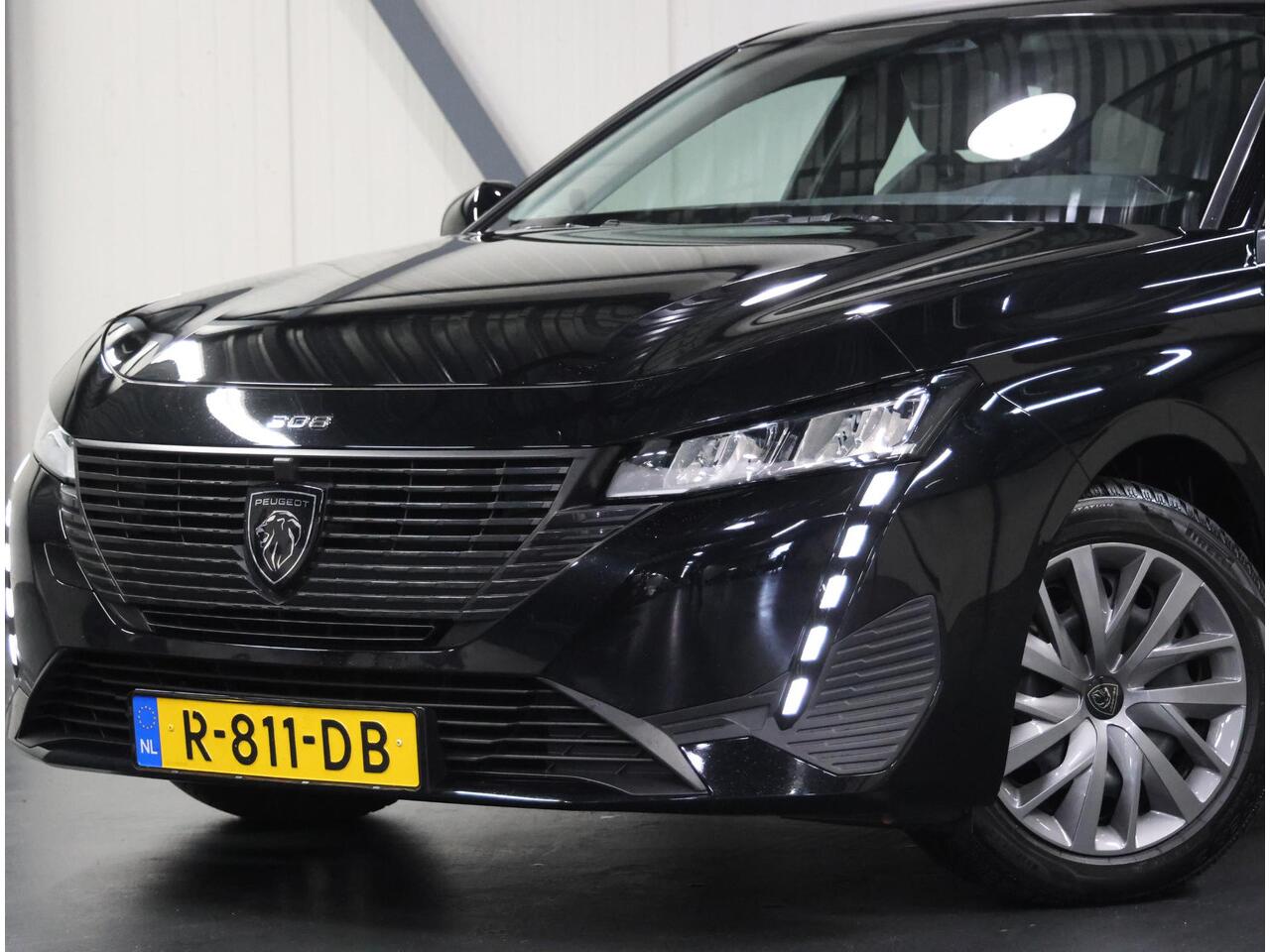 Peugeot 308 SW 110PK Active Pack | 1ste eigenaar | AppleCarPlay/AndroidAuto | LEER/Stof | Stoelverwarming | Climate Control | Cruise Control | Navigatie | Keyless | Privacy Glass | Isofix | Parkeersensoren |