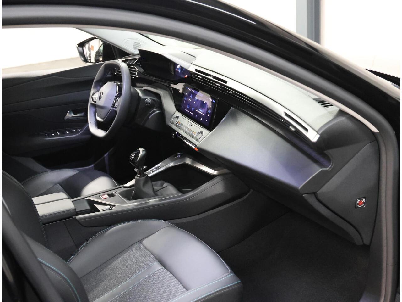 Peugeot 308 SW 110PK Active Pack | 1ste eigenaar | AppleCarPlay/AndroidAuto | LEER/Stof | Stoelverwarming | Climate Control | Cruise Control | Navigatie | Keyless | Privacy Glass | Isofix | Parkeersensoren |