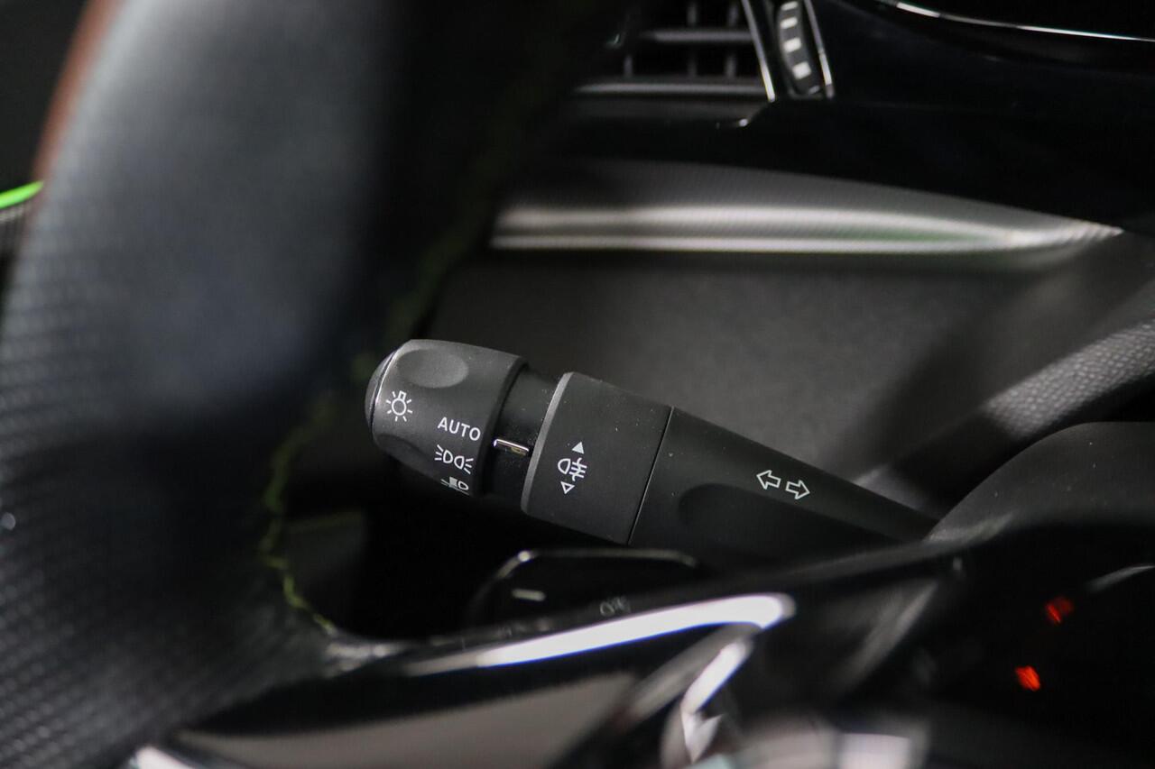Peugeot 308 1.6 Plug-in Hybrid 180 GT-Line 360camera, DAB, Alcantara, Apple Carplay/Android Auto,