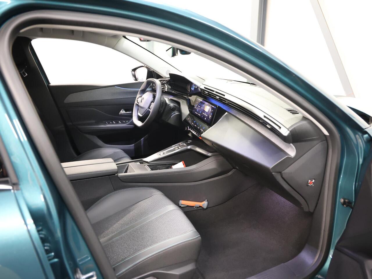 Peugeot 308 SW 180PK HYbrid Allure Pack | 1ste eigenaar | ACCURAPPORT 95,8% | AUTOMAAT | LEER/Stof | Stoelverwarming | Adaptive Cruise Control | Camera | Navigatie | Dodehoekdetectie | Isofix | Privacy Glass |