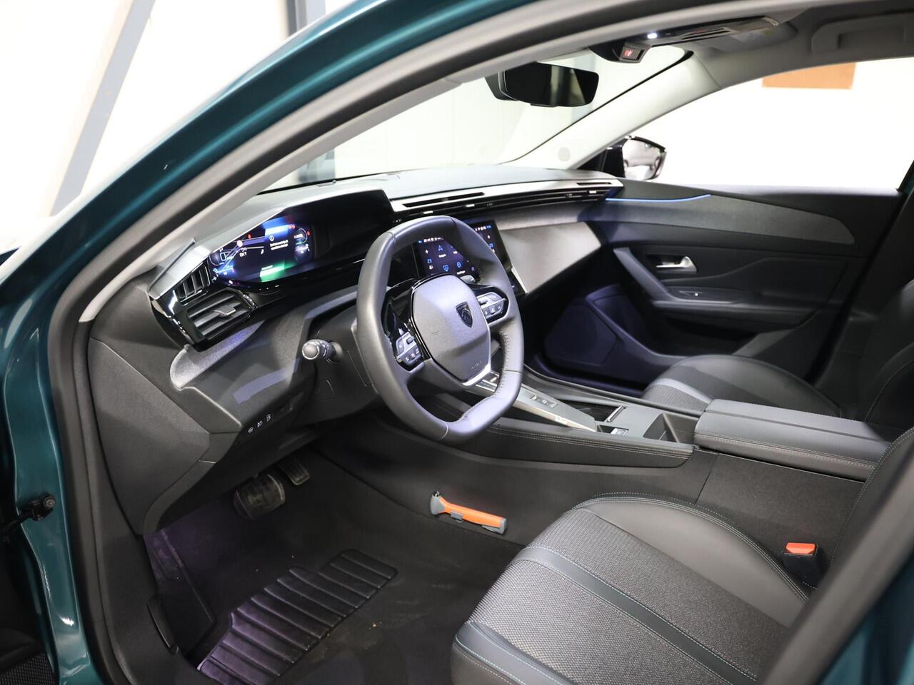 Peugeot 308 SW 180PK HYbrid Allure Pack | 1ste eigenaar | ACCURAPPORT 95,8% | AUTOMAAT | LEER/Stof | Stoelverwarming | Adaptive Cruise Control | Camera | Navigatie | Dodehoekdetectie | Isofix | Privacy Glass |