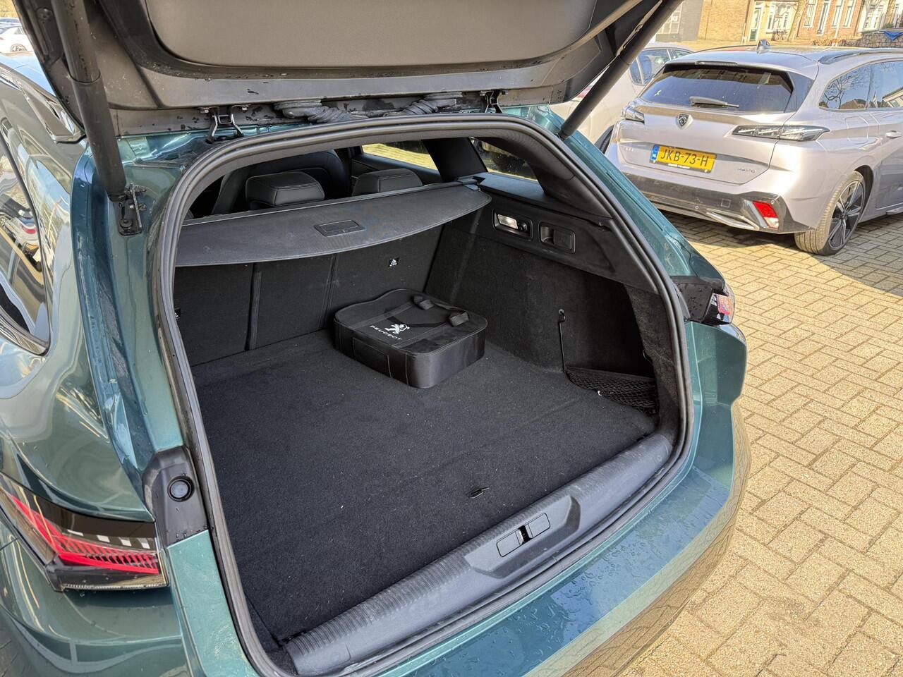Peugeot 308 SW 1.6 Plug-in Hybrid 180 GT | Automaat | 360 camera| Apple carplay | Adaptive cruise controle | Dodehoekdetectie | Navigatie systeem full map | Stuurverwarming