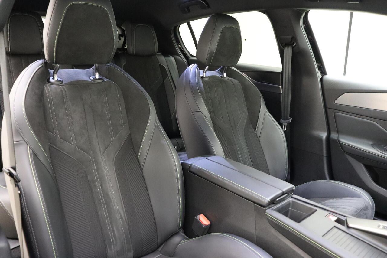 Peugeot 308 1.6 Plug-in Hybrid 180 GT | Apple Carplay/Android Auto | Achteruitrijcamera | Dodehoekdetectie | Electronic Climate Control | Navigatie Systeem Full Map |