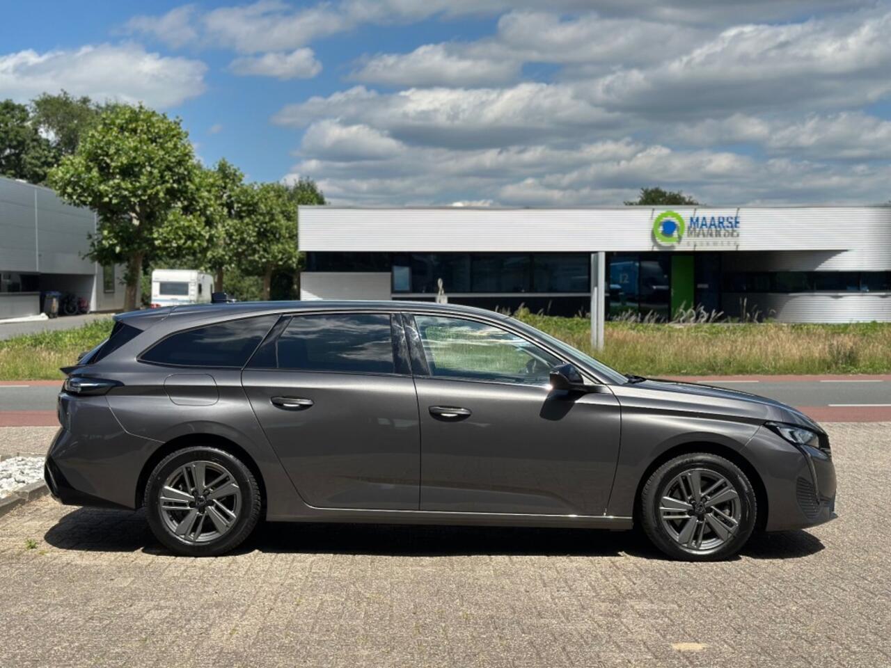 Peugeot 308 1.2 SW PureTech Allure '' Allseason banden - Camera - Infotainmentsystem ''