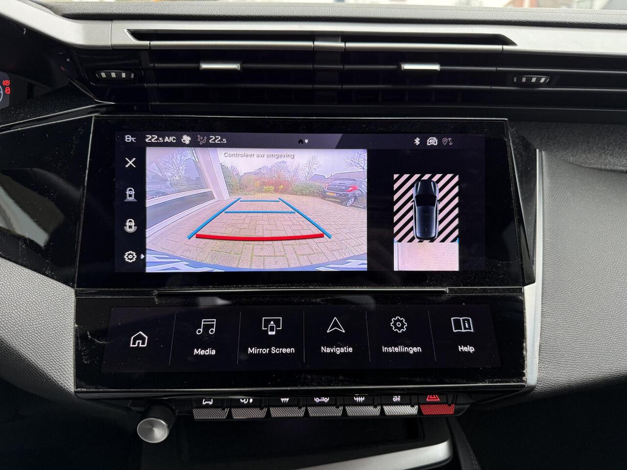 Peugeot 308 1.2T 130pk Allure | Achteruitrijcamera | Apple carplay | Navigatiesysteem | Parkeersensoren voor en achter | Electronic climate control