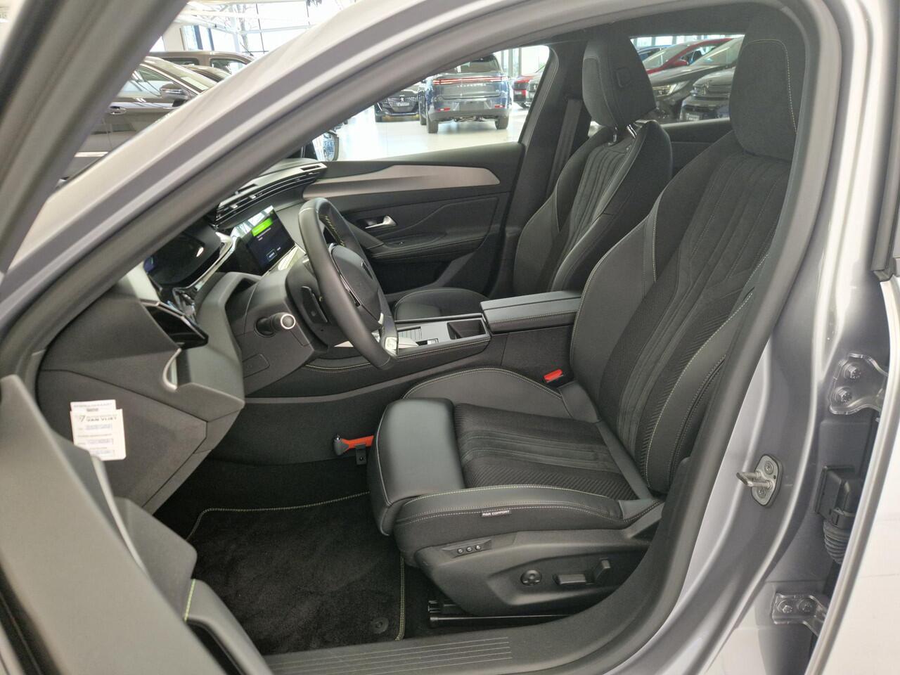 Peugeot 308 SW 1.2 Turbo 130pk automaat GT Pack Business Navigatie | Elektrisch verstelbare bestuurdersstoel | Stoelverwarming | Stuurwielverwarming