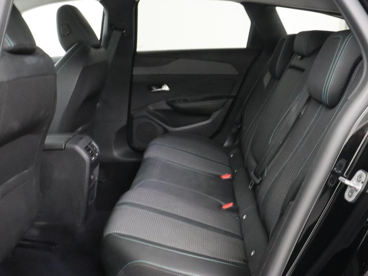 Peugeot 308 1.6 Plug-in Hybrid 180 Allure | Half leder | Camera | Carplay | Navigatie | Full LED | Cruise control | Climate control | Digital Cockpit | PHEV