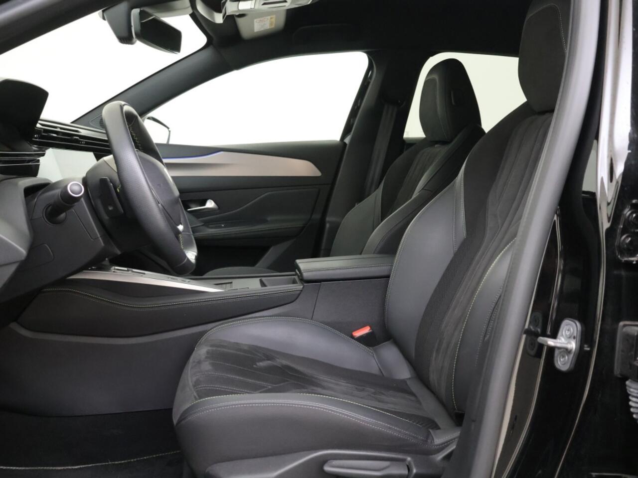 Peugeot 308 1.2 PureTech GT 131PK Automaat Camera Clima Half leder