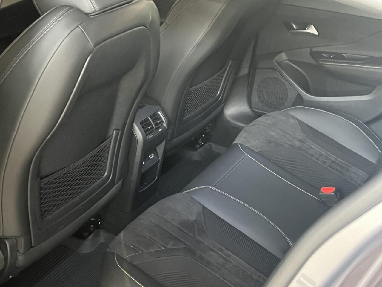 Peugeot 308 1.2 131pk GT * 12 mnd BOVAG garantie * RIJKLAARPRIJS !