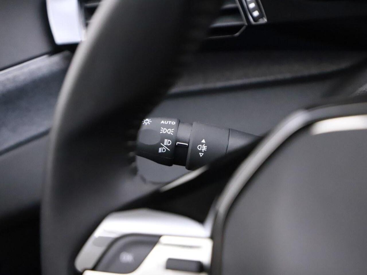 Peugeot 308 SW 1.2T 130PK Allure Pack Business Ecc/Camera/Navigatie/H.Leder