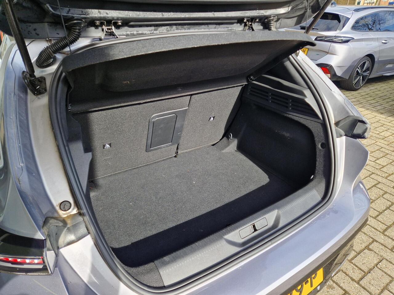 Peugeot 308 1.2T 130pk Allure Pack | Stoelverwarming | AGR Stoelen | Climate & Cruise Control | PDC voor en Achter met Camera |