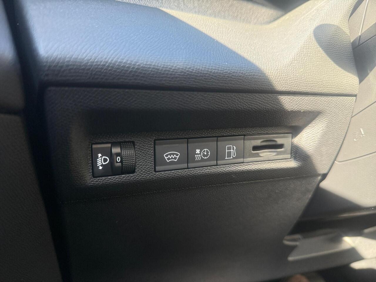 Peugeot 308 1.6 Hybrid 180 Allure Pack Business | Automaat | 360* Camera | Navigatie | Stoel/Stuur Verwarming | Climate Control | Adaptief Cruise Control | Keyless