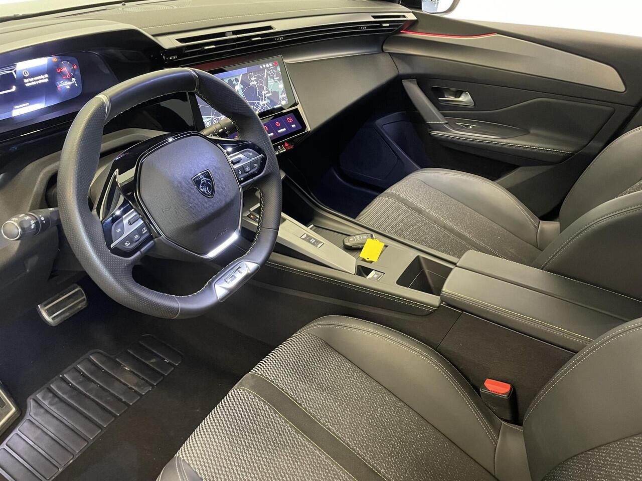 Peugeot 308 1.2 PureTech GT | DEMO |Climate control Adaptive cruise control Parkeersensoren Achteruitrijcamera Navigatie LED Apple Carplay/ Android Auto