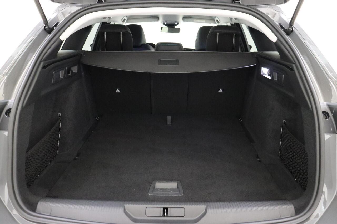 Peugeot 308 SW 1.2T 130pk Allure | AGR Stoel | Apple Carplay/Android Auto | Stoelverwarming | Achteruitrijcamera | Climate & Cruise Control |