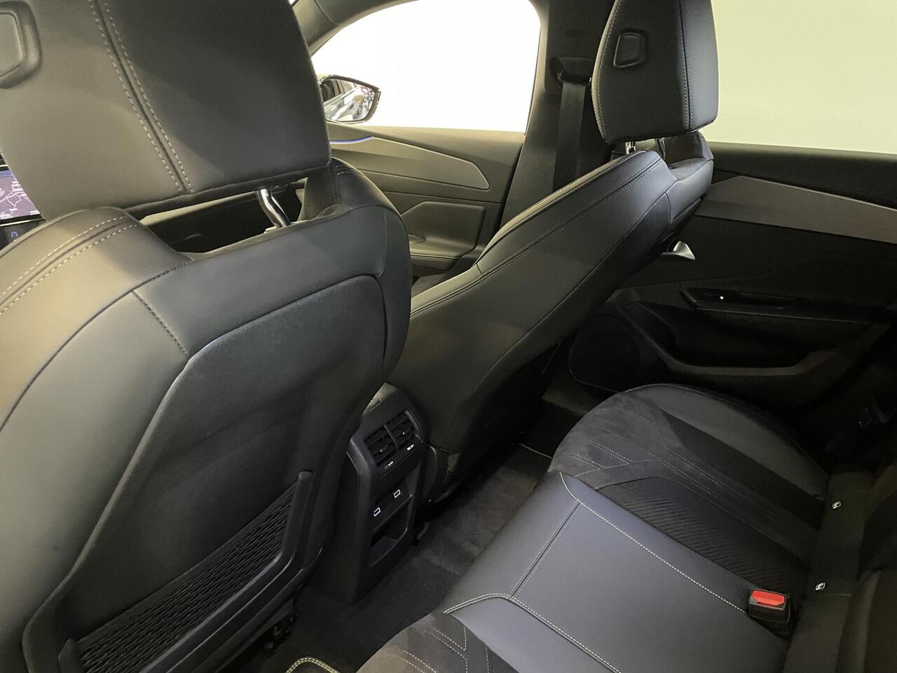 Peugeot 308 1.6 Plug-in Hybrid 180pk Automaat GT Climate Control Control Camera Achter Navigatie Apple Carplay / Android auto Velgen