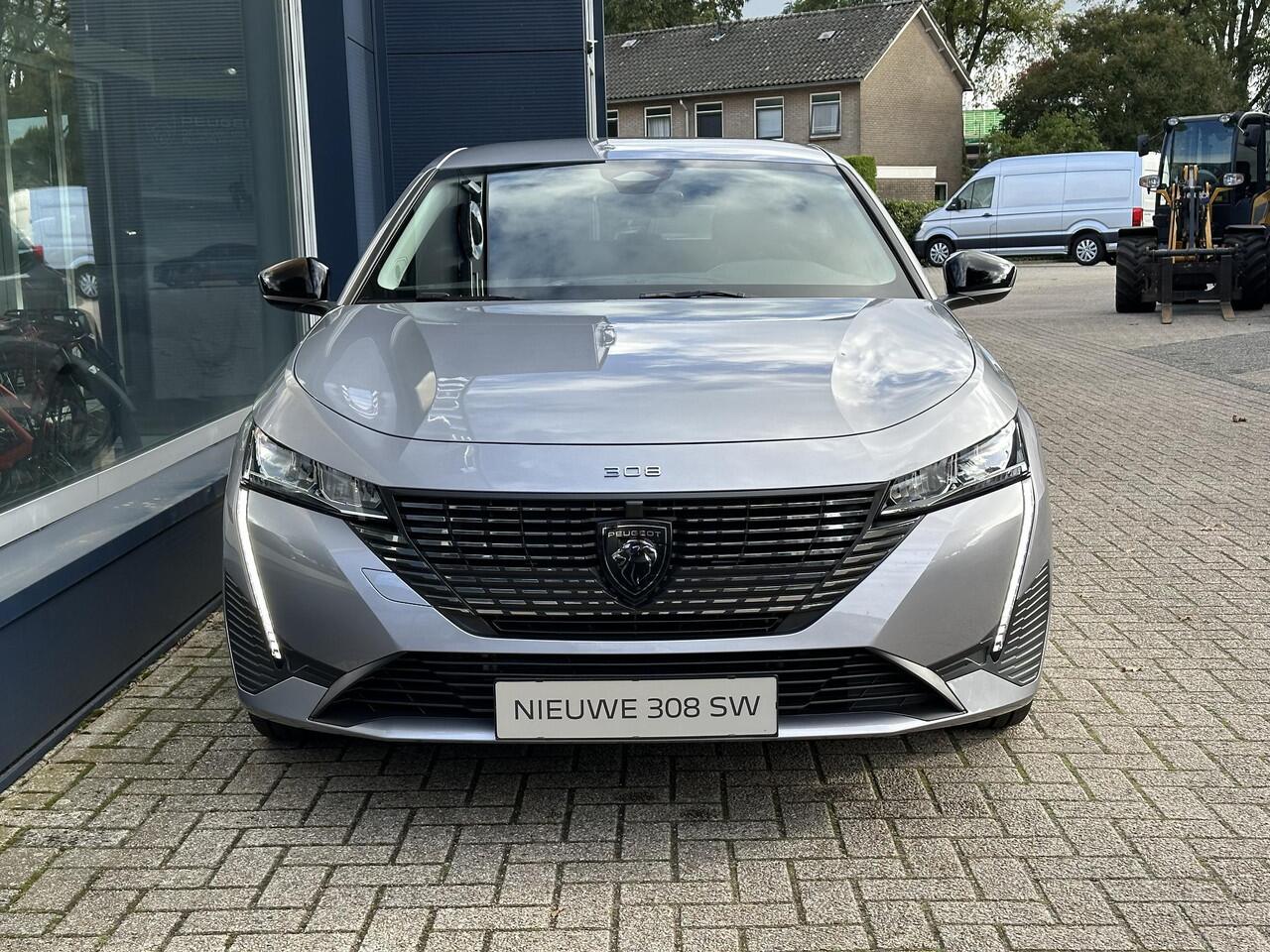 Peugeot 308 SW 1.2 Hybrid 145 PK Automaat Allure hybride Automaat | Navigatie | Climate Control | Adaptieve Cruise Control | Camera | Parkeersensoren | LED Verlichting | 17 Inch Lichtmetalen Velgen | Apple Carplay & Android Auto Draadloos | Zeer Ruime Stationwagen |