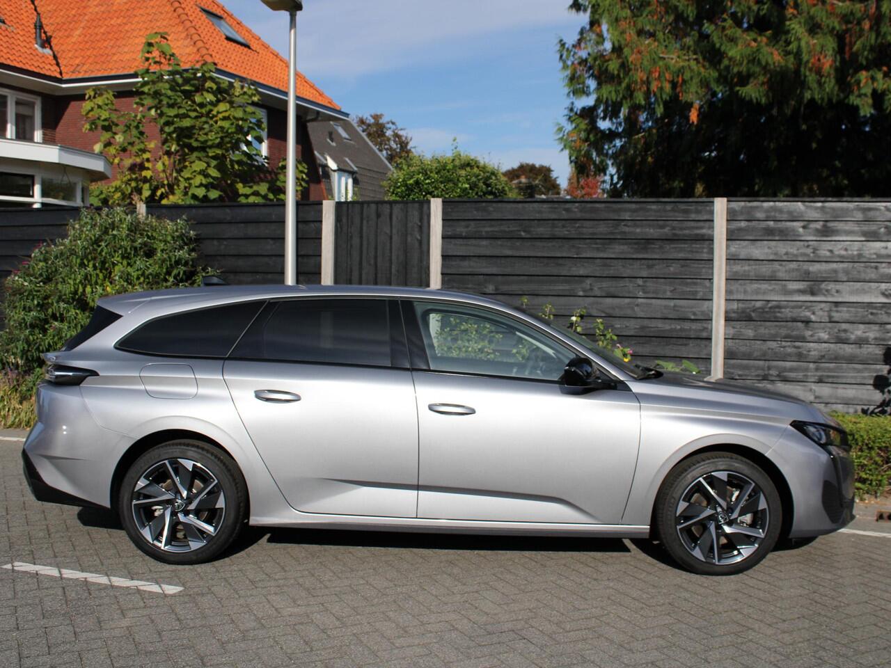 Peugeot 308 SW Allure 1.2 130PK PureTech Allure EAT8 Automaat Navigatie, Camera 360, Trekhaak afneembaar, Climate Control, Dodehoek detectie, Keyless Entry
