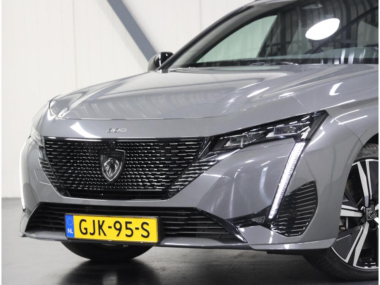 Peugeot 308 SW 1.6 180PK Plug-in Hybrid GT | Vision Pack | Electrische achterklep | AUTOMAAT | AppleCarPlay/AndroidAuto | 18"LMV | Navigatie | Adaptive Cruise Control | Climate Control | 360'Camera | Keyless | Privacy Glass | Isofix |