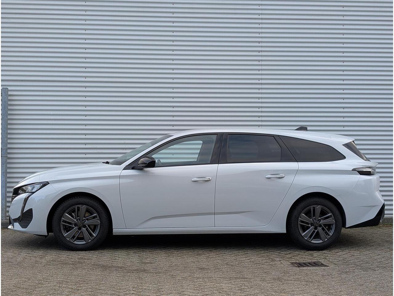 Peugeot 308 SW Allure Pack 1.2 Turbo 130pk | NAVI | 360° CAMERA | AGR-STOEL | STOELVERW. | DODEHOEKBEW. | LM-VELGEN | DRAADLOZE TELEFOONLADER | KEYLESS ENTRY