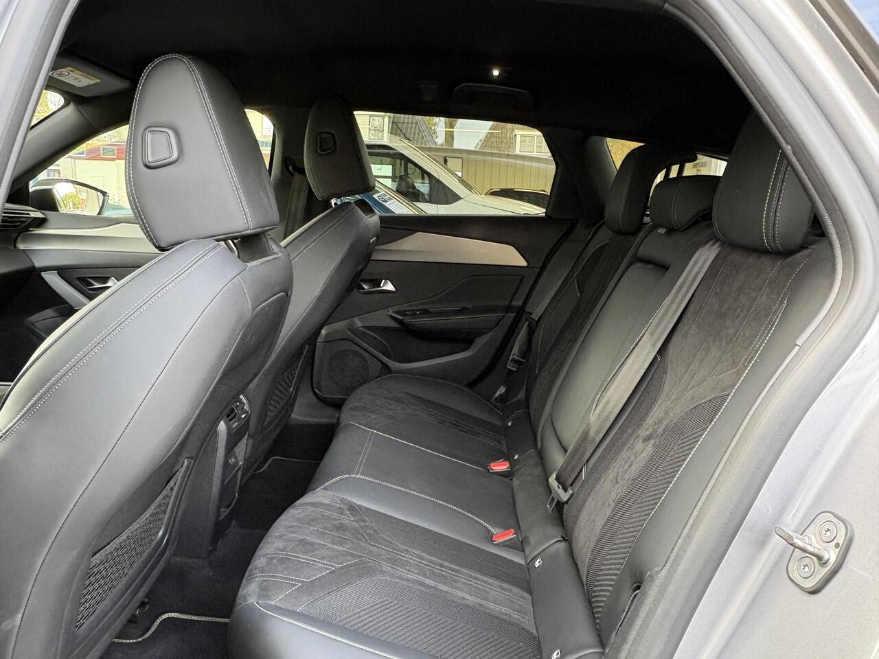 Peugeot 308 SW 1.6T 225pk Plug-in Hybrid GT | Alcantara | Keyless Entry | Full LED | 18'' velgen | Navi | Achteruitrijcamera | Adaptieve Cruise Control