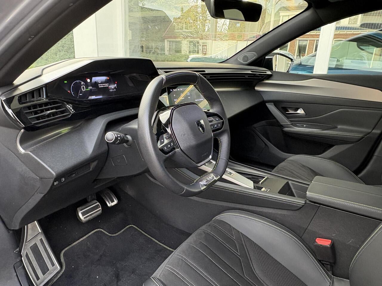 Peugeot 308 SW 1.6T 225pk Plug-in Hybrid GT | Alcantara | Keyless Entry | Full LED | 18'' velgen | Navi | Achteruitrijcamera | Adaptieve Cruise Control