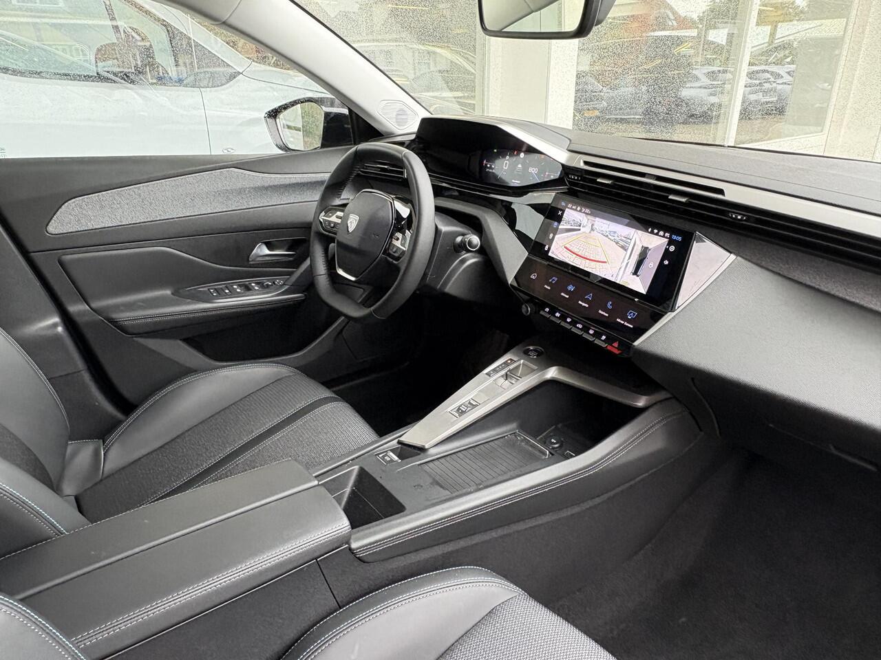 Peugeot 308 SW 1.2T 130pk Automaat Allure | 360 graden camera | Navigatie | Keyless | Privacy Glass | Dodehoek detectie | Lichtmetalen velgen | Parkeersensoren