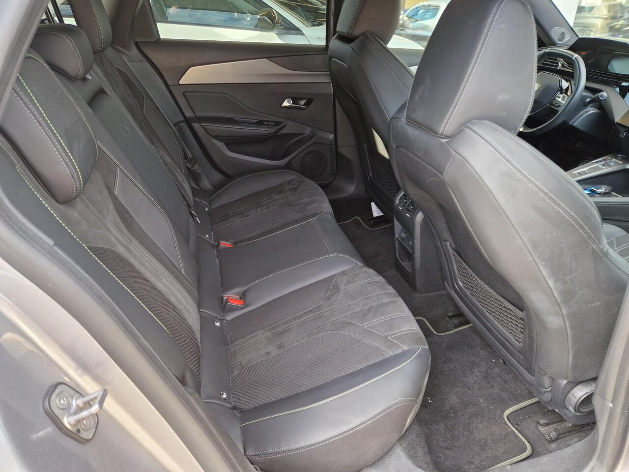 Peugeot 308 SW 1.6 Plug-in Hybrid 225 GT | Climate & Adaptive Cruise Control | Navigatie | Applecarplay/Android Auto |