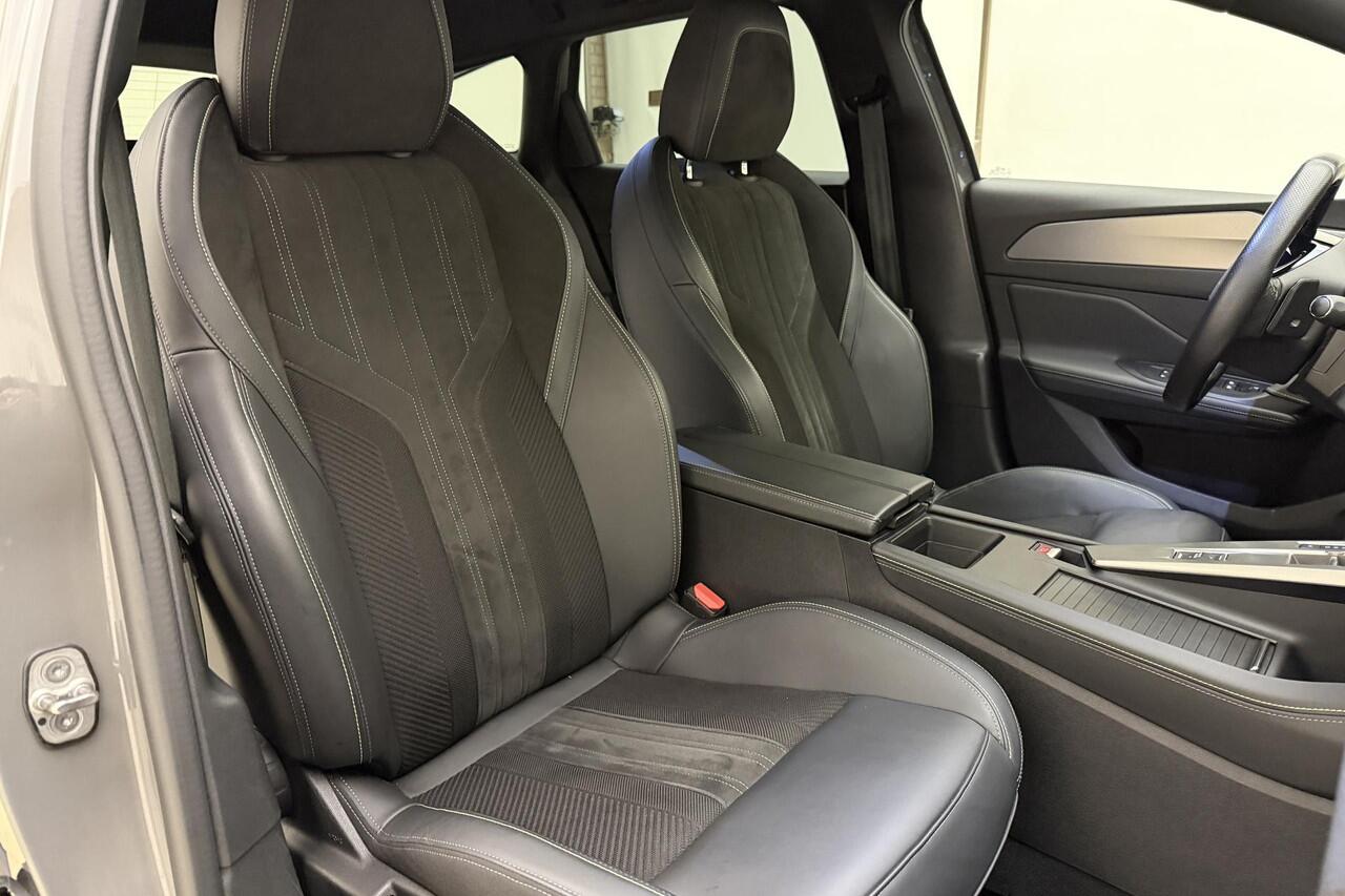 Peugeot 308 SW 1.2T GT 130pk Automaat | Alcantara bekleding | AGR bestuurdersstoel | Adaptive Cruise Control | Matrix LED | Massage | Stoelverwarming | Navigatie | Climate Control | Camera | Keyless Entry & Start