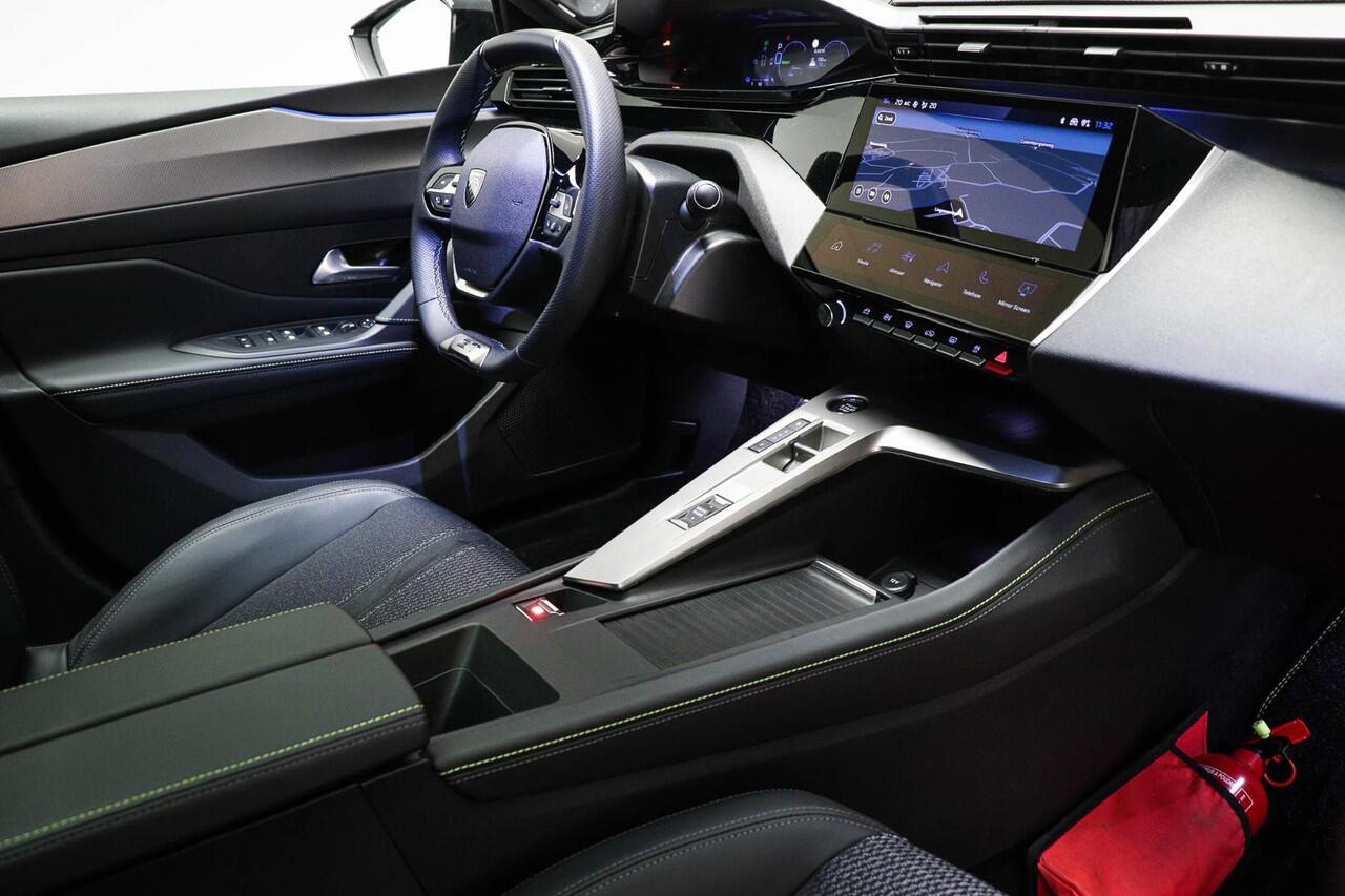 Peugeot 308 1.6 Plug-in Hybrid 180 GT HIFI PACK | PANORAMADAK | DRAADLOZE LADER | APPLE | CAMERA