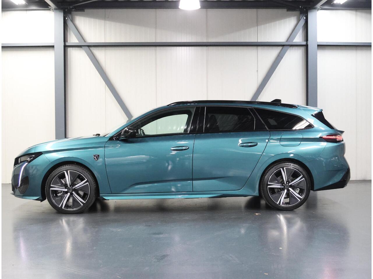 Peugeot 308 SW 1.6 Plug-in Hybrid 225PK GT | Winterpakket | Nappa leder | Adaptive CruiseControl | Augmented Vision Pack | On board Charger | Electrische achterklep | Climate Control | 360'Camera | Keyless | Privacy Glass | Isofix |