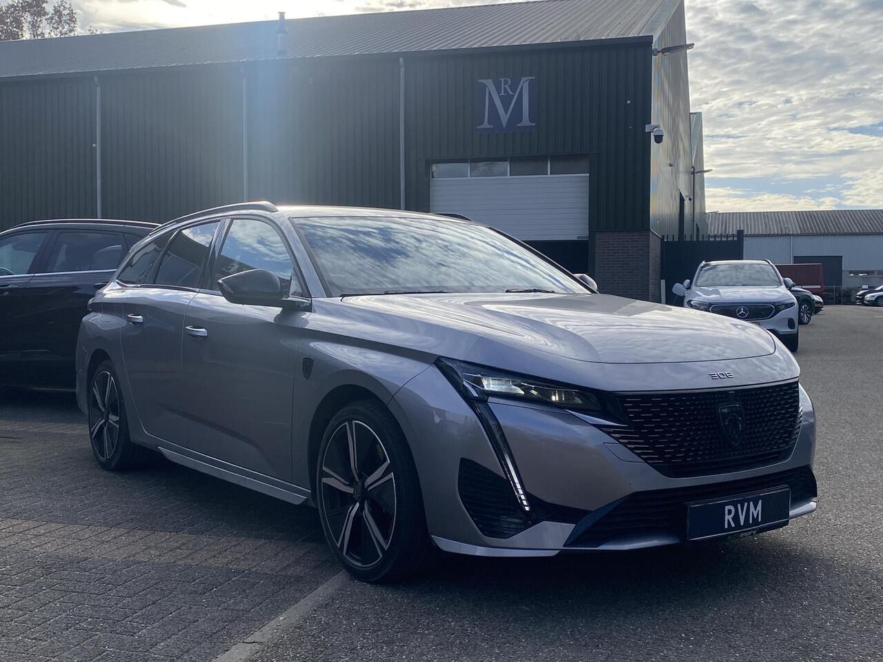 Peugeot 308 1.6 Plug-in Hybrid 225 GT VAN: ¤33.900,- VOOR: ¤29.877,- UW EINDEJAARSVOORDEEL: ¤4.023,- |FOCAL AUDIO | ELEK. ACHTERKLEP| ADAP. CRUISE| 360 CAMERA| DODE HOEK SENSOR|