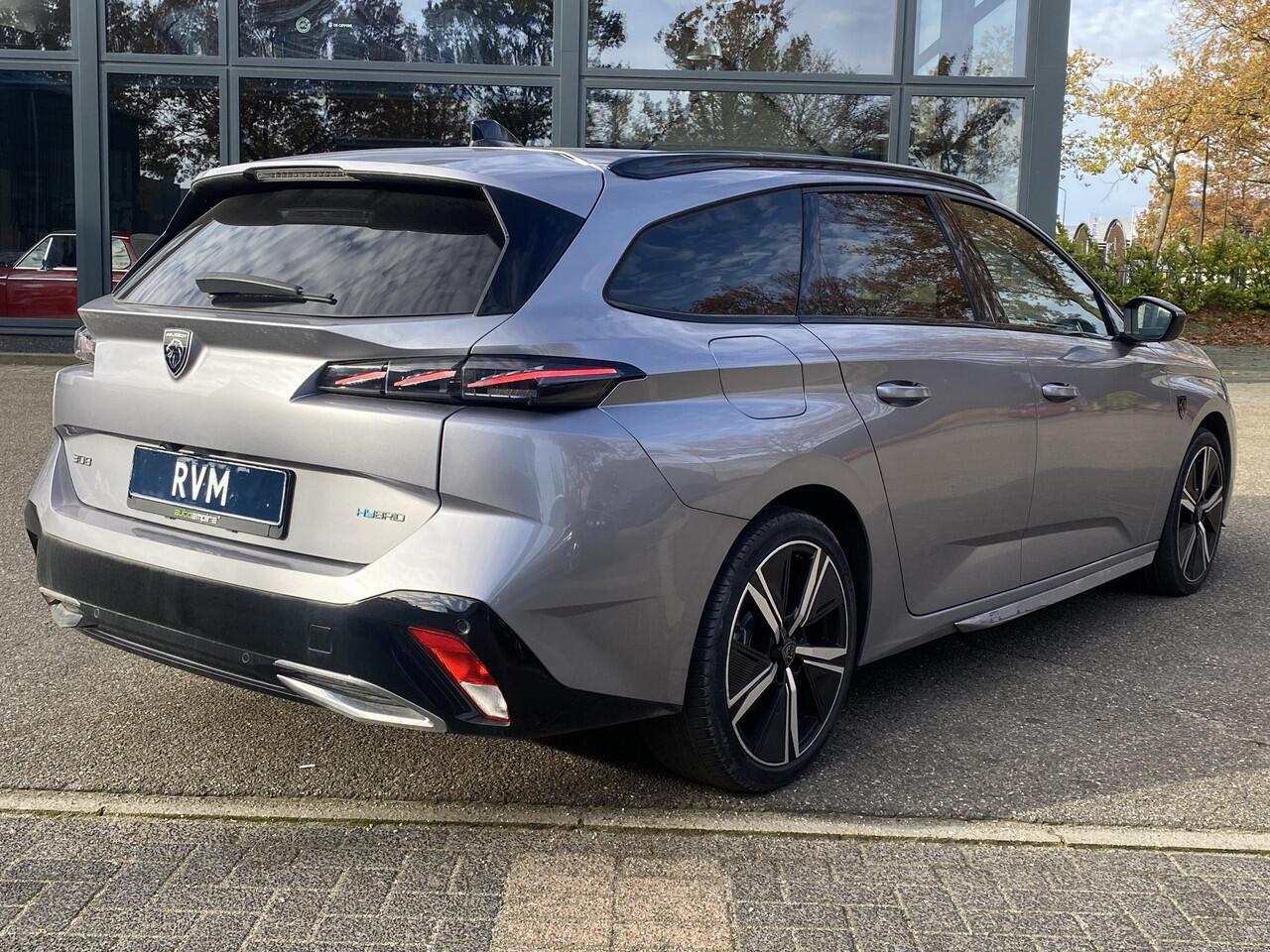 Peugeot 308 1.6 Plug-in Hybrid 225 GT VAN: ¤33.900,- VOOR: ¤29.877,- UW EINDEJAARSVOORDEEL: ¤4.023,- |FOCAL AUDIO | ELEK. ACHTERKLEP| ADAP. CRUISE| 360 CAMERA| DODE HOEK SENSOR|