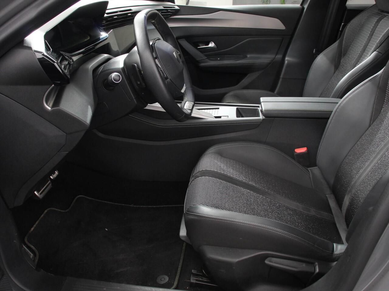 Peugeot 308 1.2 PureTech GT Automaat | Navigatie | Apple Carplay | Android Auto | Camera | Virtual Cockpit | Black Pakket | Climate Control | Adaptive Cruise Control | LED