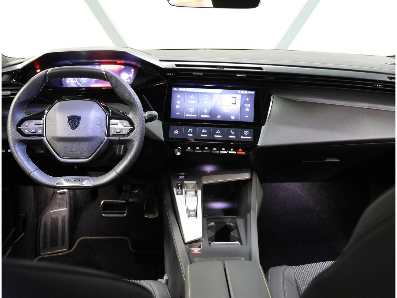 Peugeot 308 SW 1.6 Plug-in Hybrid 180PK GT | AppleCarPlay/AndroidAuto | 18"LMV | Navigatie | Adaptive Cruise Control | Climate Control | 360'Camera | Keyless entry | Privacy Glass | Isofix | Elektrische AchterKlep