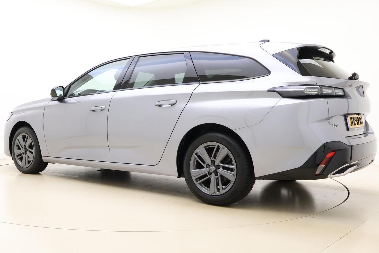 Peugeot 308 SW 1.2 PureTech Allure | Apple carplay/Android auto | Parkeercamera V + A | Electronic climate control | Draadloze telefoonlader | Stoelverwarming | Navigatie | Parkeersensoren V+A | Automaat