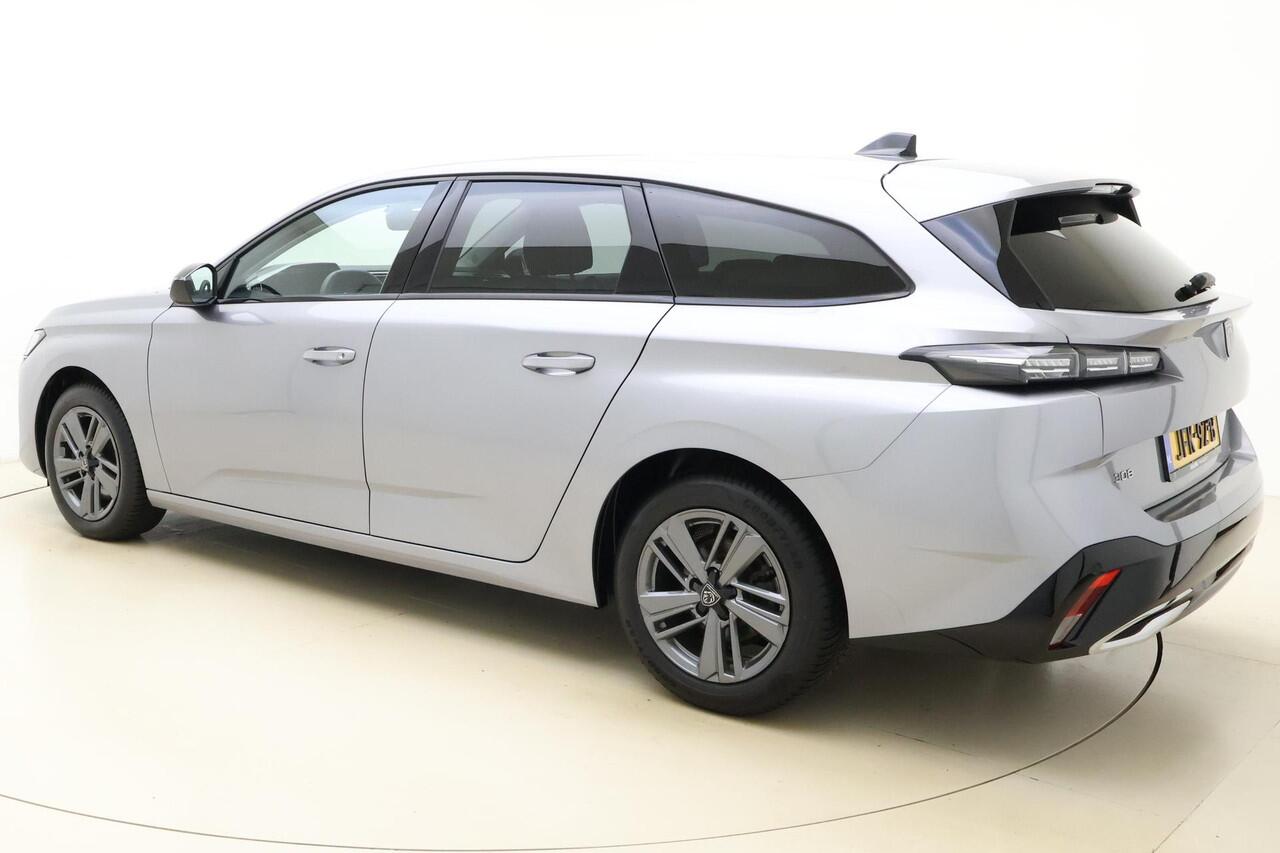 Peugeot 308 SW 1.2 PureTech Allure | Apple carplay/Android auto | Parkeercamera V + A | Electronic climate control | Draadloze telefoonlader | Stoelverwarming | Navigatie | Parkeersensoren V+A | Automaat