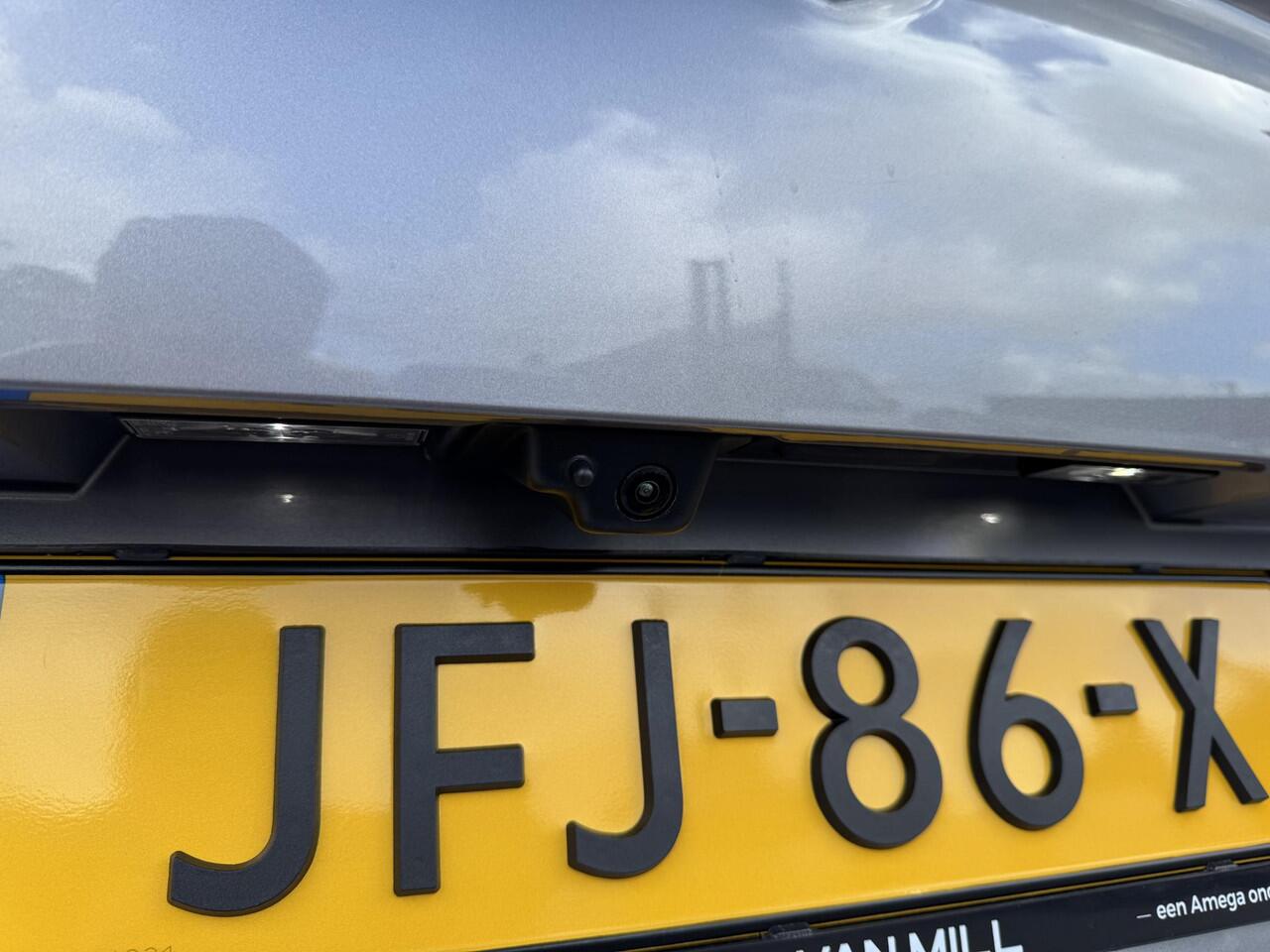 Peugeot 308 SW GT 1.6 HYbrid PHEV 225pk e-EAT8 | NAVI | STUUR+VOORRUITVERW. | FOCAL HIFI | ELEKTR. A.KLEP | 360° CAMERA | ALL-SEASONBANDEN | KEYLESS ENTRY |