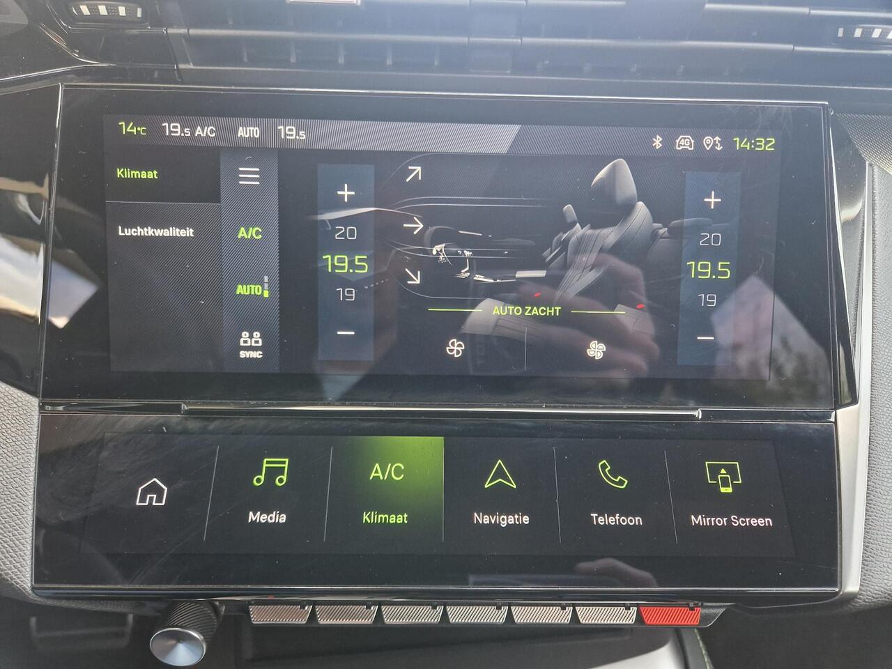 Peugeot 308 SW 1.2T 130pk Automaat GT | Climate & Adaptive Cruise Control | Navigatie | Camera | AppleCarplay/Android Auto |