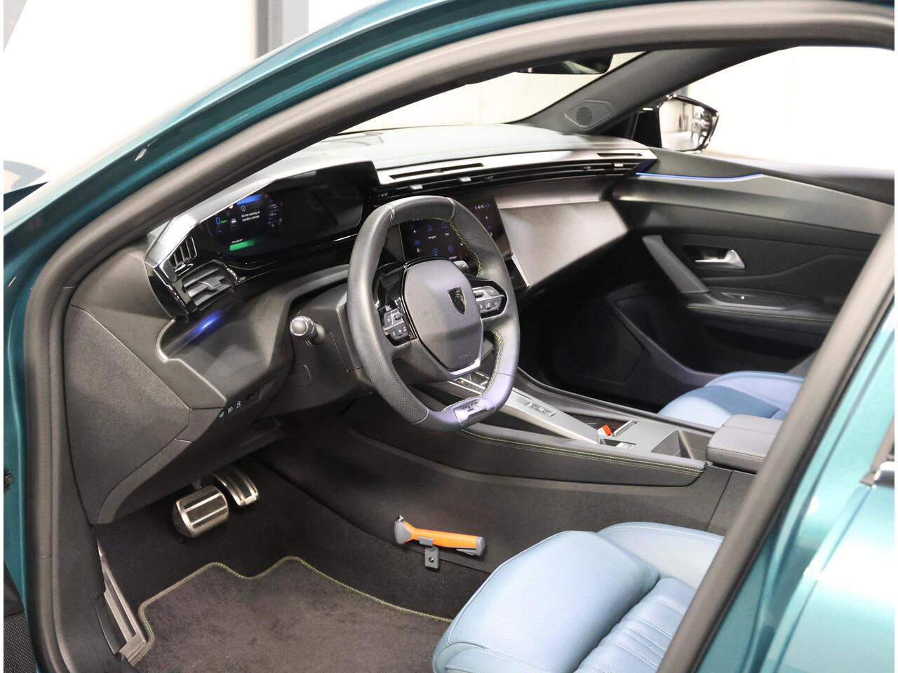 Peugeot 308 SW 1.6 Plug-in Hybrid 225PK GT | Winterpakket | Nappa leder | Adaptive CruiseControl | Augmented Vision Pack | On board Charger | Electrische achterklep | Climate Control | 360'Camera | Keyless | Privacy Glass | Isofix |