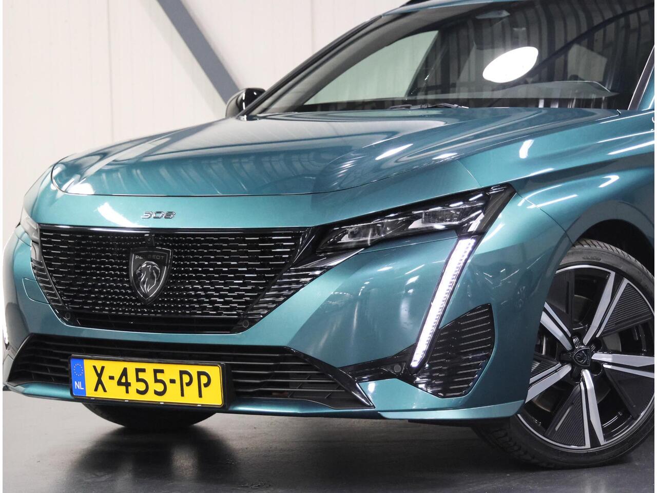 Peugeot 308 SW 1.6 Plug-in Hybrid 225PK GT | Winterpakket | Nappa leder | Adaptive CruiseControl | Augmented Vision Pack | On board Charger | Electrische achterklep | Climate Control | 360'Camera | Keyless | Privacy Glass | Isofix |